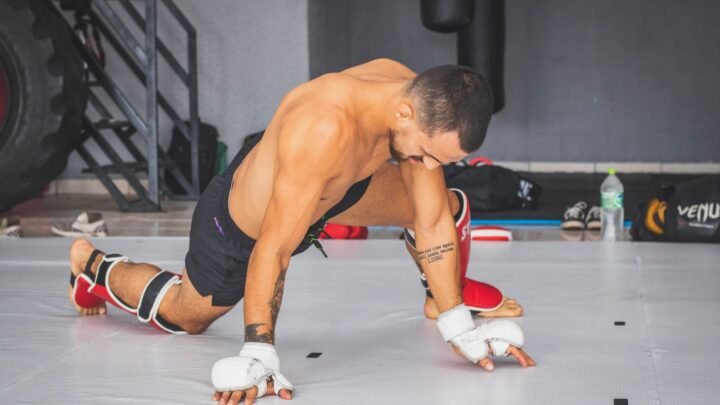 How to Choose MMA Gloves for Sparring vs Competition